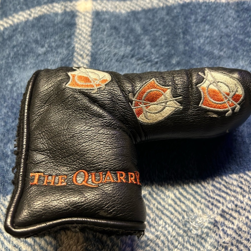 The Quarry Black Leather Golf Putter Cover